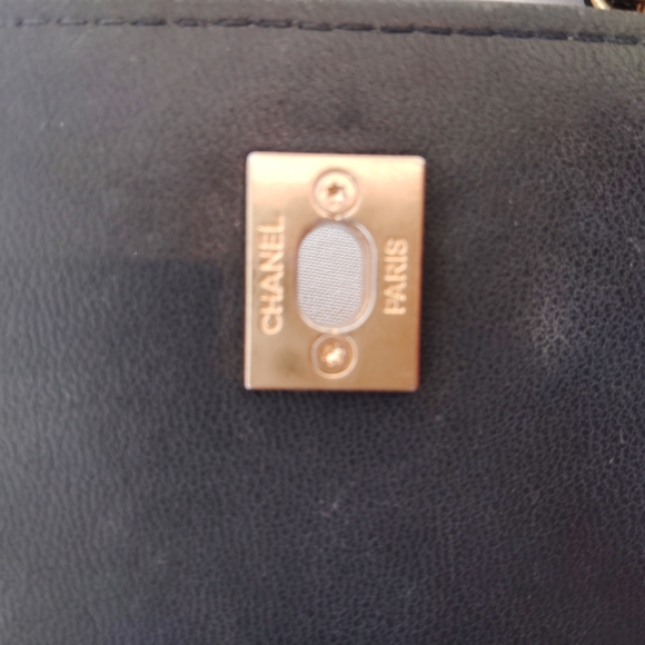 CHANEL Black Quilted Leather Phone Holster - Picture 9 of 16